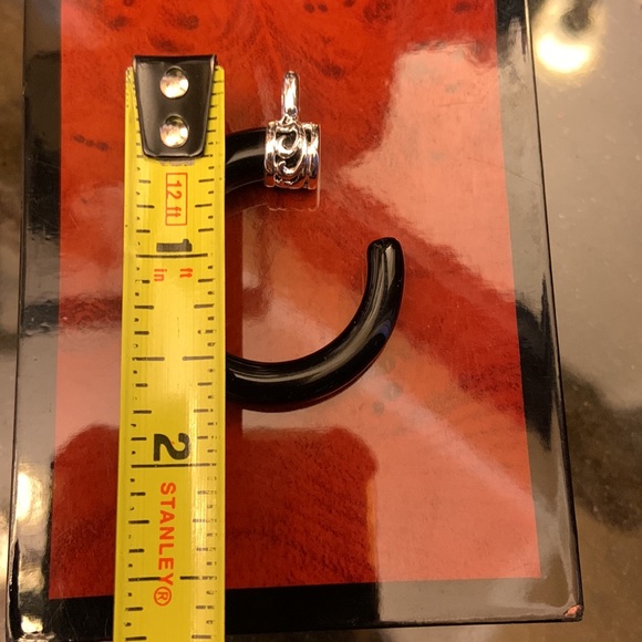 Black Onyx Horn Set In Ornate Sterling Silver Bail - Picture 6 of 9